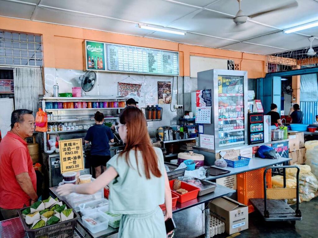 早餐街中的早餐店
