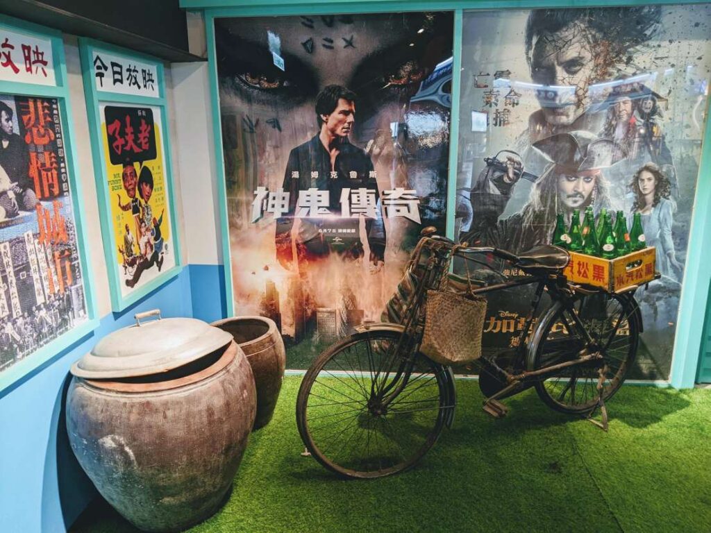 【宜蘭懷舊餐廳】碧云懷舊餐廳:一秒穿越 60 年代復古夜市!必玩 10 元彈珠台 60年代電影院