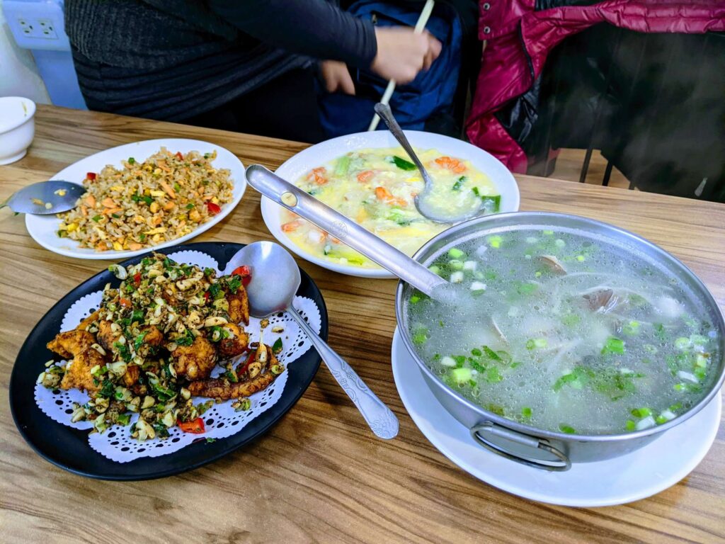 美食當前，食慾無限