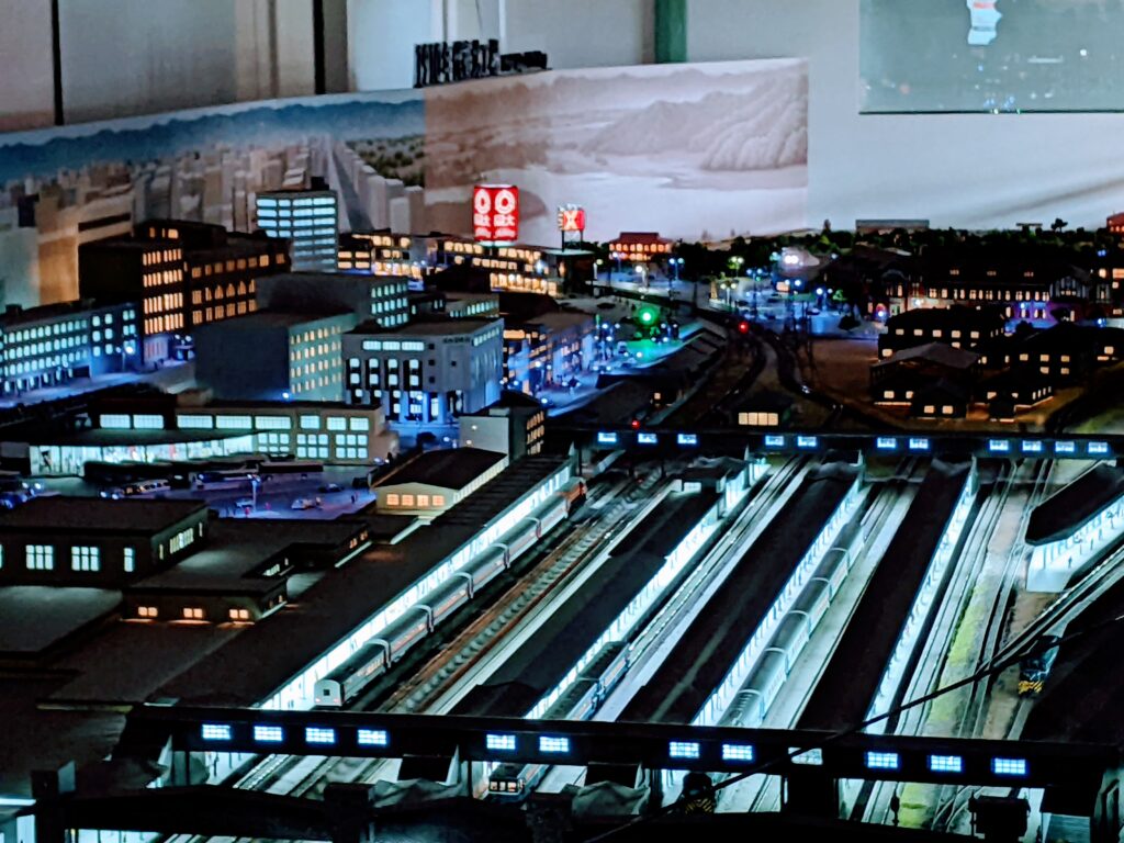 國立臺灣博物館鐵道部園區動態模型展－夜晚的鐵路