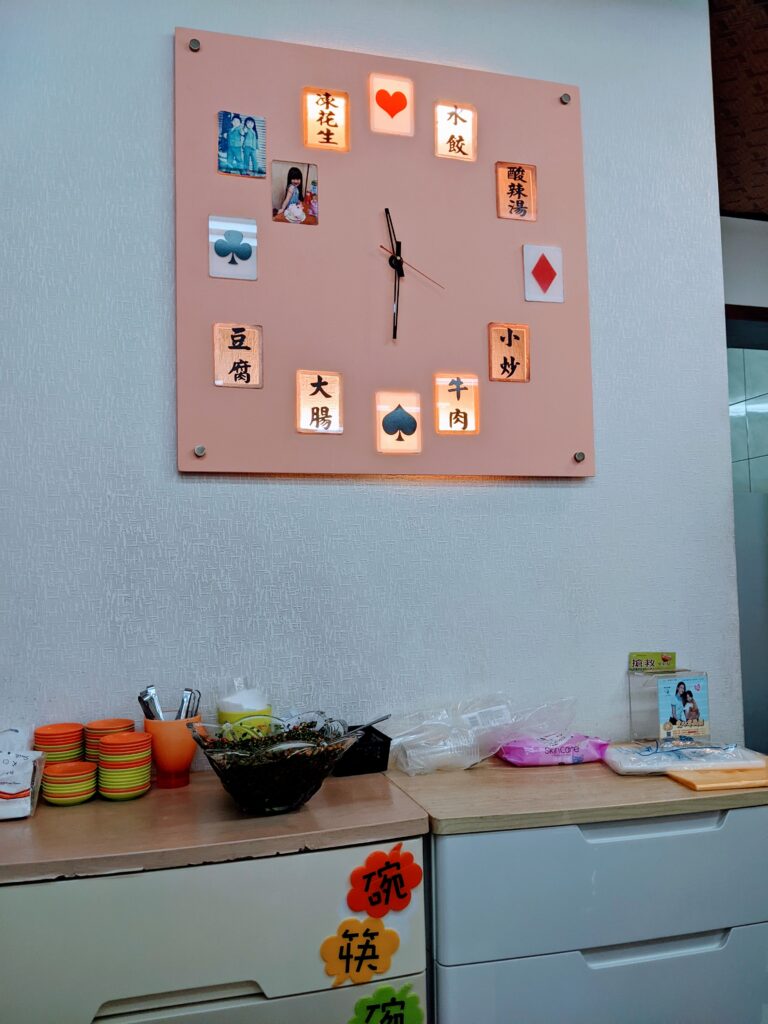 【苗栗南庄美食】東棧水餃館:南庄最難排到的神級水餃!皮Q不破的魔法與超豪邁蛋量湯品 東棧水餃館的室內擺設