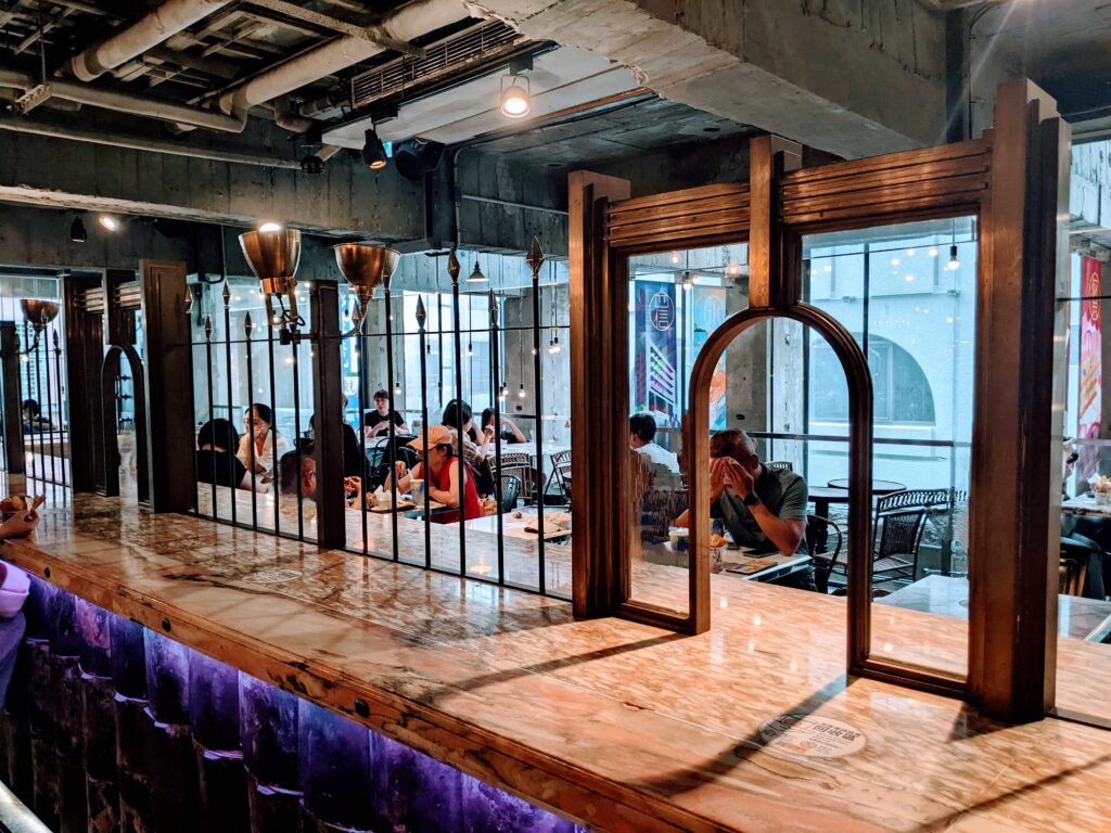 台中市第四信用合作社舊銀行櫃檯