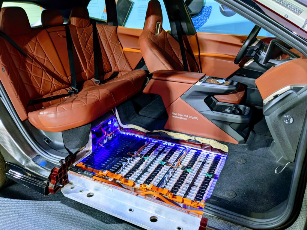 BMW Welt的汽車剖面(車身)