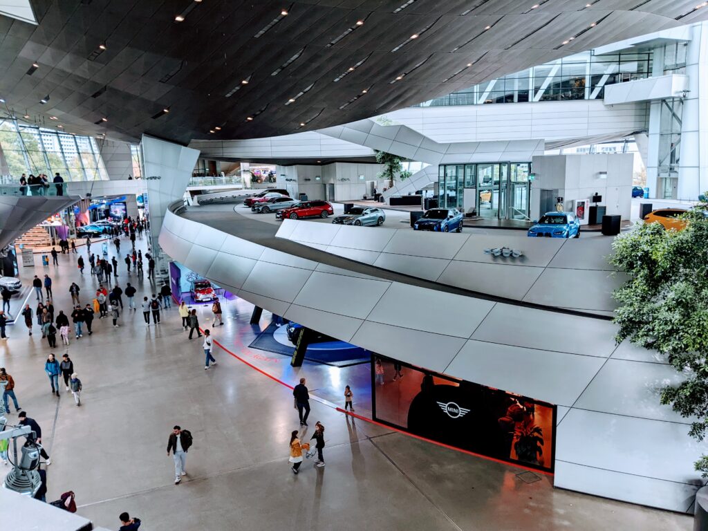 BMW Welt 交車專區