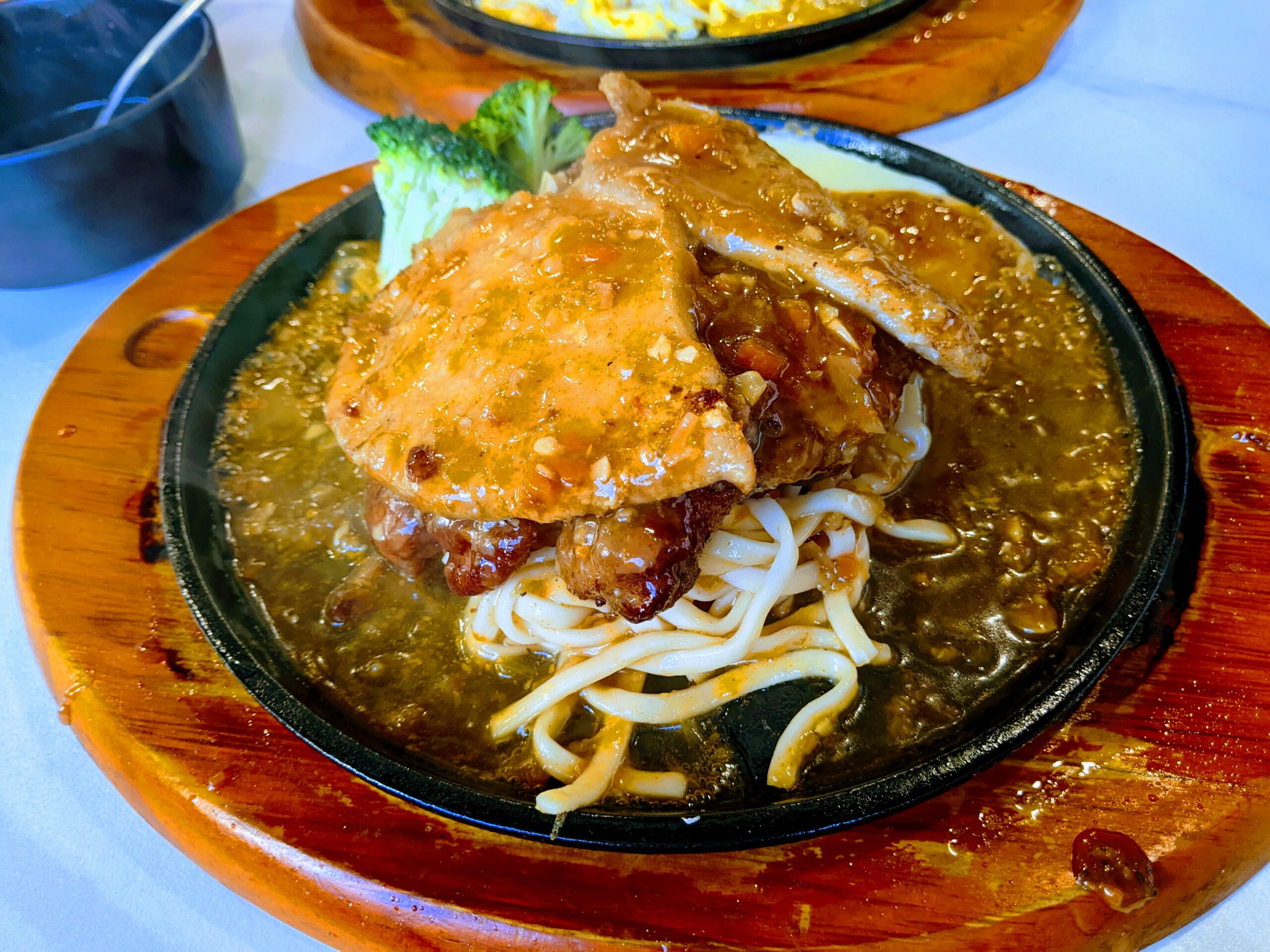 尼克牛排屋的雙層雞豬排(蘑菇)