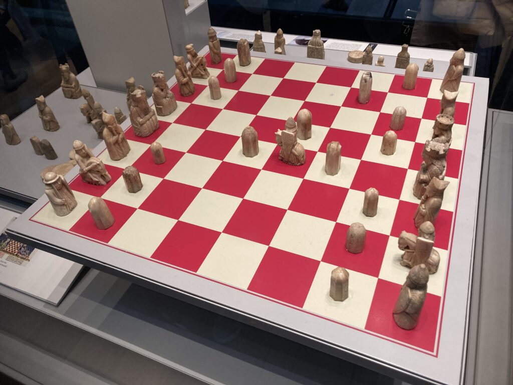 【英國倫敦景點】大英博物館:免費看展攻略!非歷史迷的埃及與希臘神話精選散策 大英博物館的路易斯島棋子