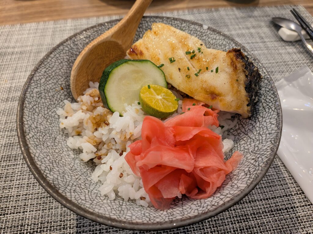 梔子花開．田秧私廚的南極圓鱈蓋飯