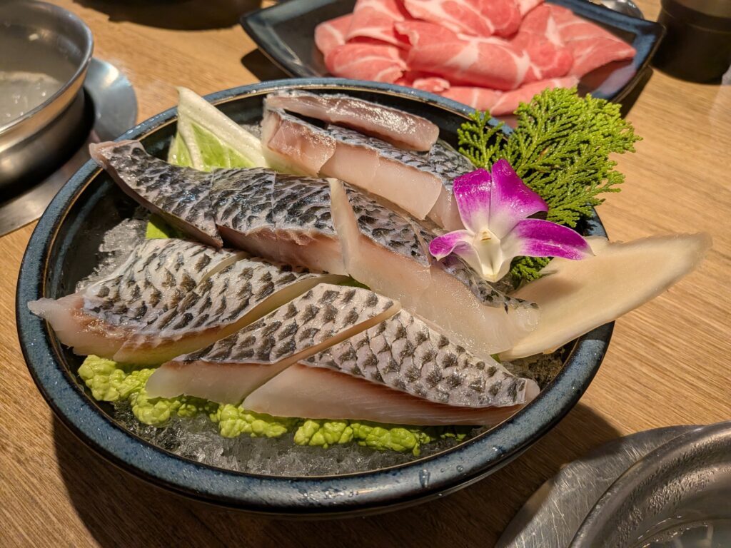 立川黃金鍋的立川膠原鯛魚