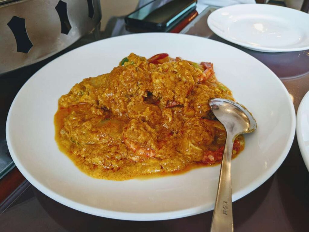 【嘉義美食懶人包】精選 26 間在地私房清單!從活力早餐、傳統小吃、聚餐餐廳到日式質感咖啡廳 椰林泰式料理小館的咖哩草蝦