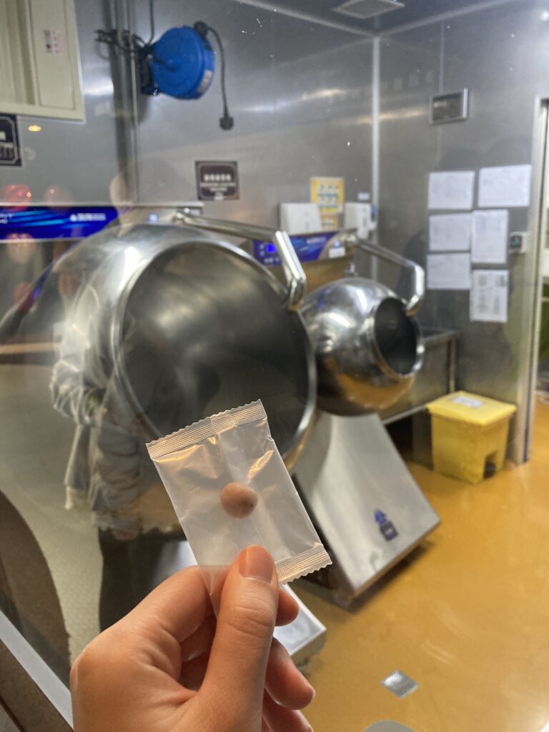 妮娜巧克力夢想城堡的草莓夾心球