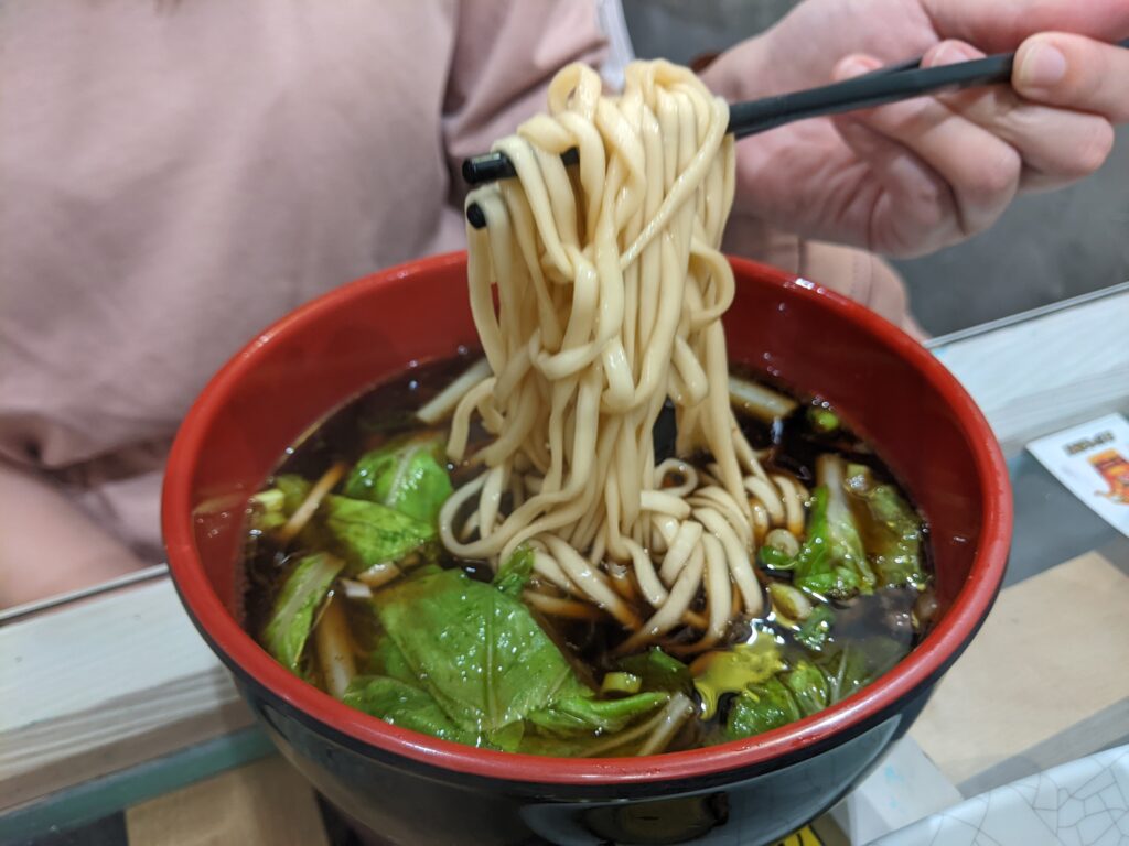 白沙屯外省牛肉麵的牛湯麵