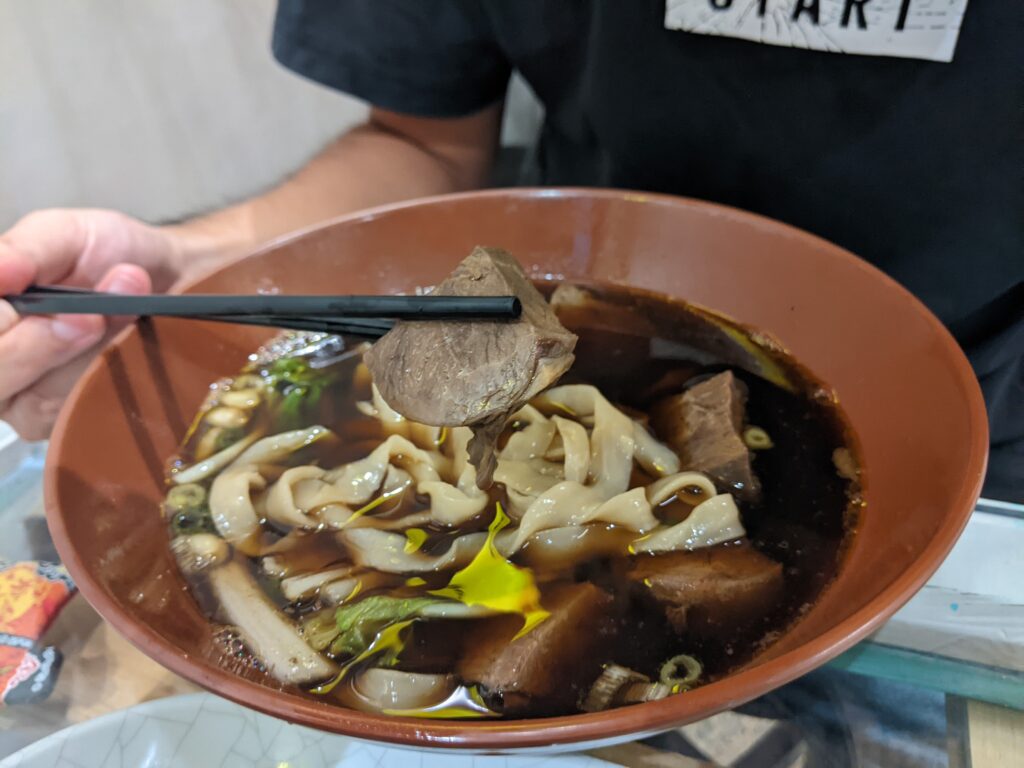 白沙屯外省牛肉麵的牛肉塊