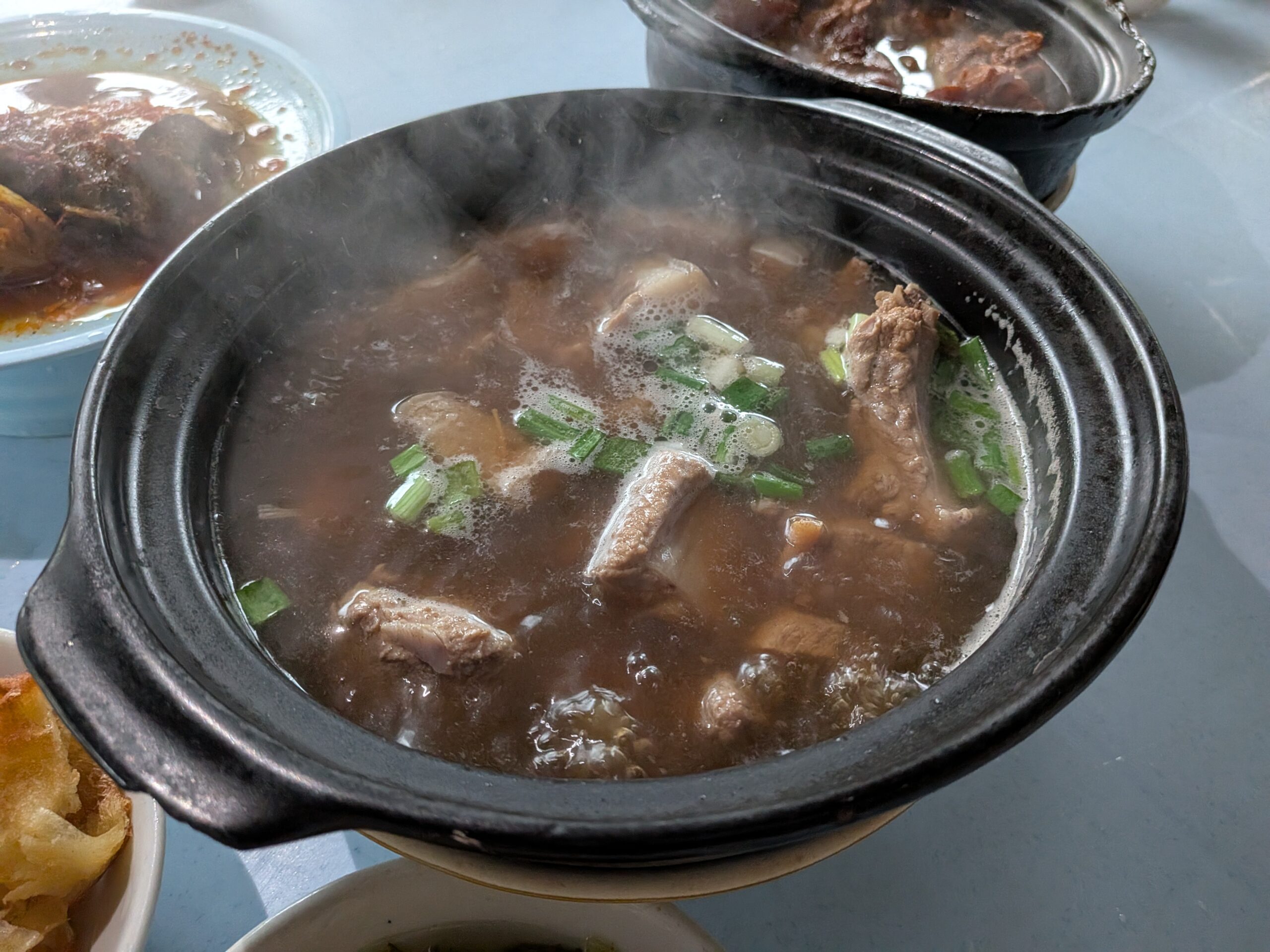 亞寶肉骨茶的肉骨茶