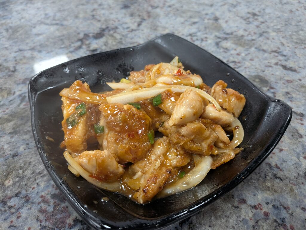 鴻澄鐵板燒的泰式雞腿排