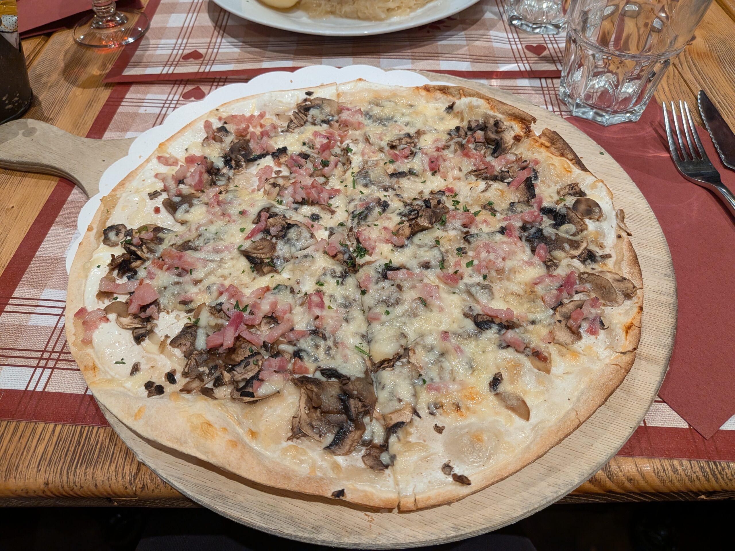 Brasserie des Tanneurs的Flammekueche