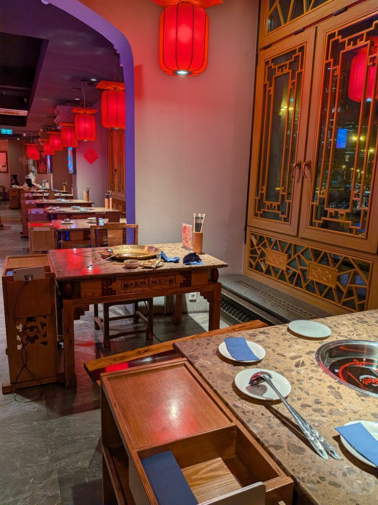 XiaoLongKan Hotpot的用餐區