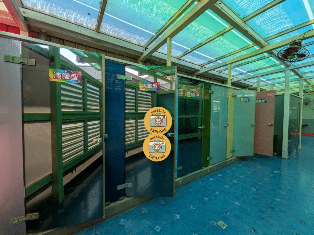 【彰化鹿港景點】臺灣玻璃館:免門票!白天逛展區挑戰開放型玻璃廁所、晚上賞玻璃媽祖廟夜景 臺灣玻璃館的特色玻璃廁所